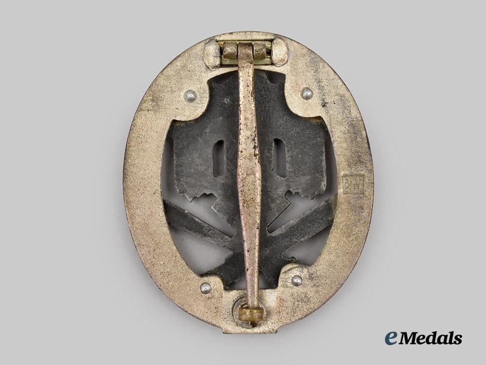 germany,_wehrmacht._a_rare_general_assault_badge,_special_grade_for50_engagements,_by_josef_feix&_söhne___m_n_c1683