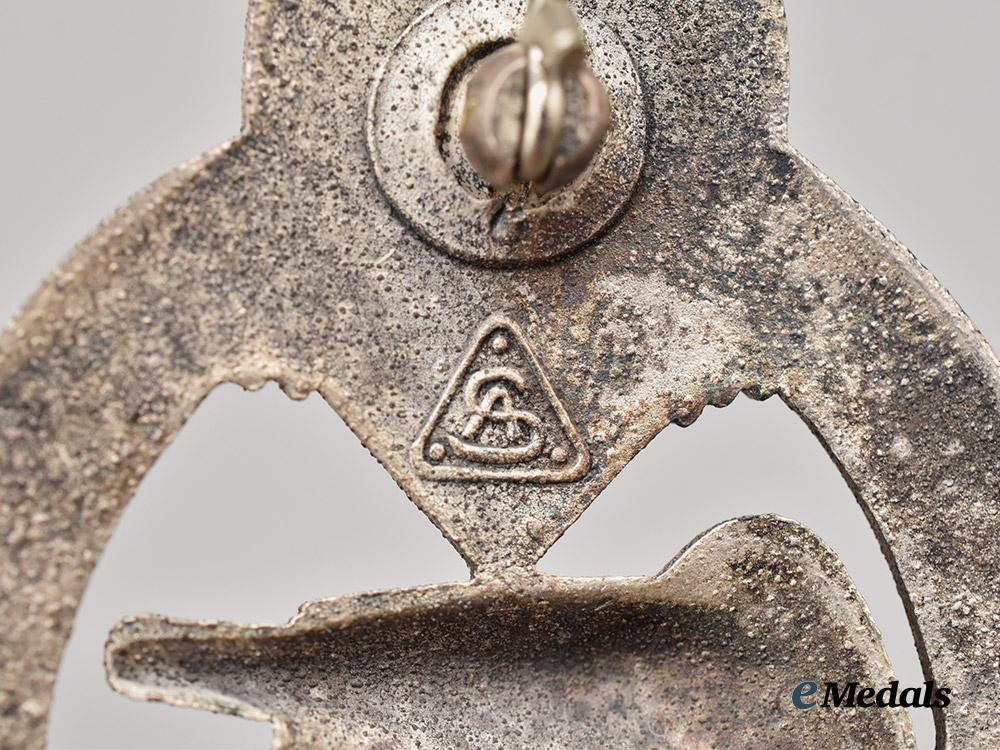 germany,_wehrmacht._a_panzer_assault_badge,_silver_grade,_a_s_maker___m_n_c1691