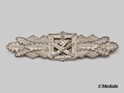 germany,_wehrmacht._a_close_combat_clasp,_silver_grade,_first_pattern_by_a._g._m.u._k.___m_n_c1693