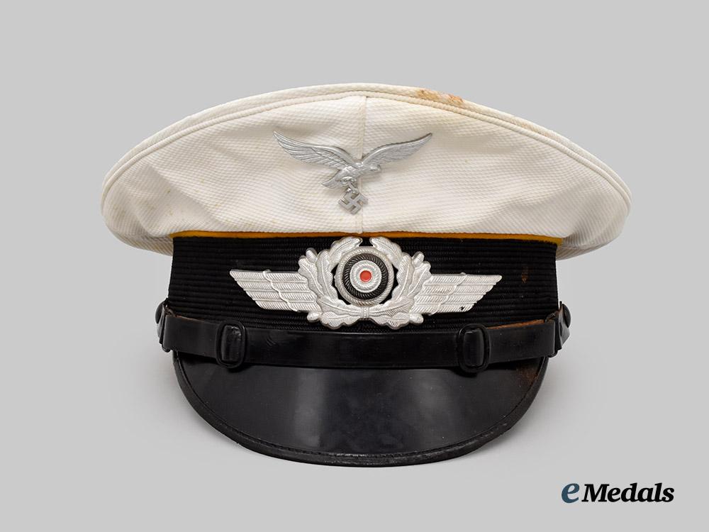 germany,_luftwaffe._a_flight_personnel_summer_visor_cap,_by_clemens_wagner___m_n_c1720