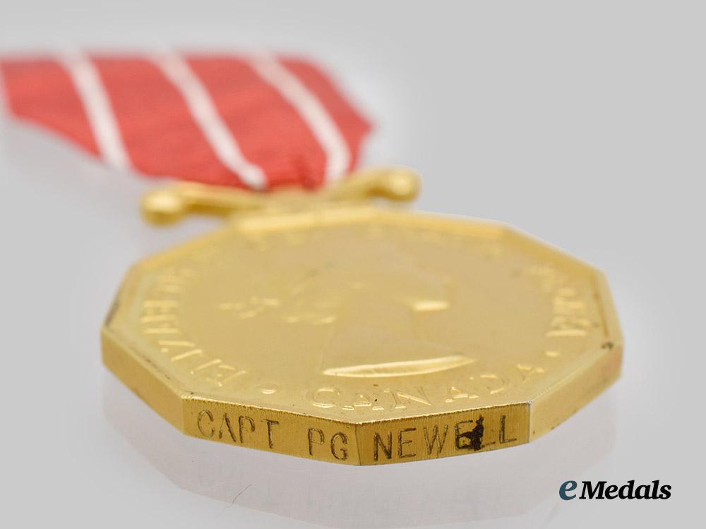 canada,_commonwealth._a_military_cross_with_bar_group_to_captain_newell,_r_c_h_a,1944___m_n_c1732