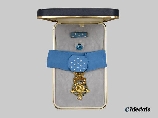 united_states._an_army_medal_of_honor,_type_v_i(1964-present),_cased___m_n_c1741