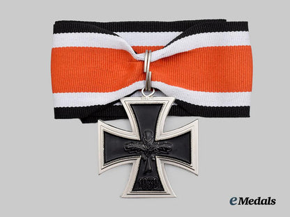 germany,_federal_republic._a_knight’s_cross_of_the_iron_cross,_late-_issue1957_version___m_n_c1754