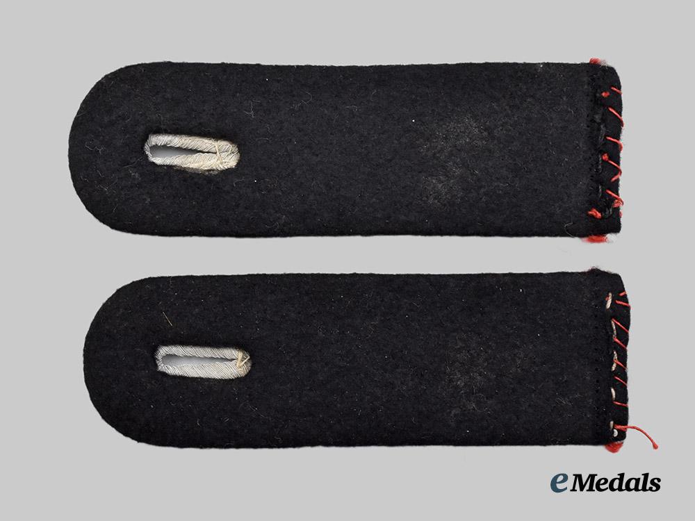 germany,_s_s._a_rare_set_of_s_s-_fachführer_untersturmführer_shoulder_boards___m_n_c1770
