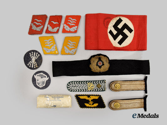 germany,_third_reich._a_mixed_lot_of_insignia___m_n_c1905