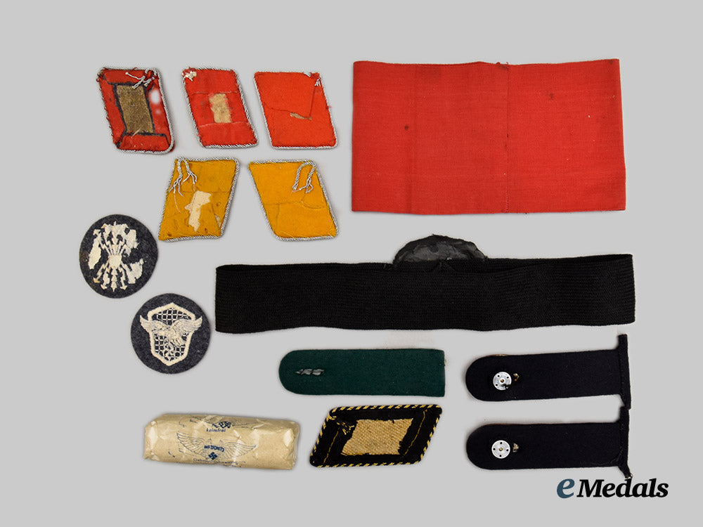 germany,_third_reich._a_mixed_lot_of_insignia___m_n_c1906