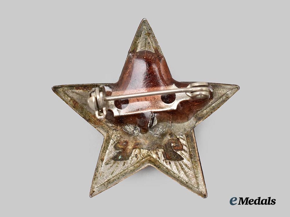 russia,_soviet_union._a_troop_transport_conductor’s_cap_badge,_converted___m_n_c1918