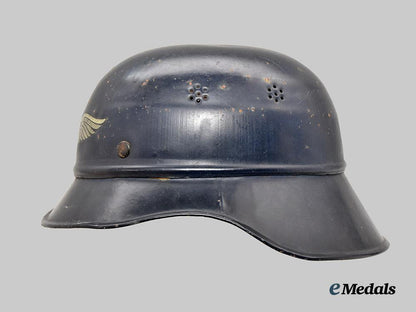 germany,_third_reich._a_luftschutz_gladiator_helmet,_late-_war_three-_piece_version___m_n_c1921