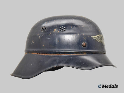 germany,_third_reich._a_luftschutz_gladiator_helmet,_late-_war_three-_piece_version___m_n_c1922