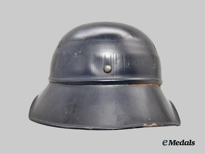 germany,_third_reich._a_luftschutz_gladiator_helmet,_late-_war_three-_piece_version___m_n_c1923