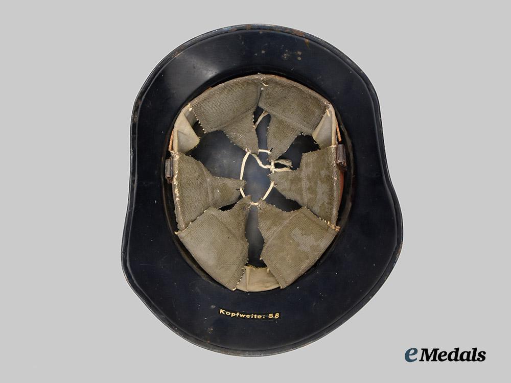 germany,_third_reich._a_luftschutz_gladiator_helmet,_late-_war_three-_piece_version___m_n_c1927
