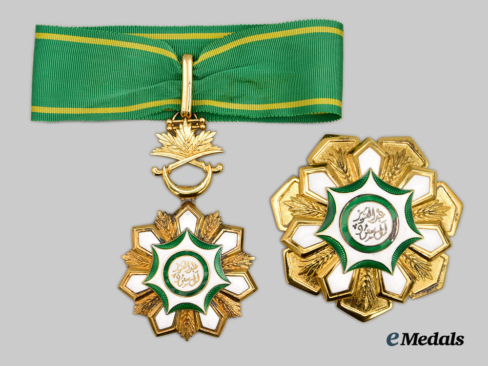 saudi_arabia,_kingdom._an_order_of_abdulazis_al_saud,_distinguished_i_class_to_general_powell_by_king_fahd,1993___m_n_c1960