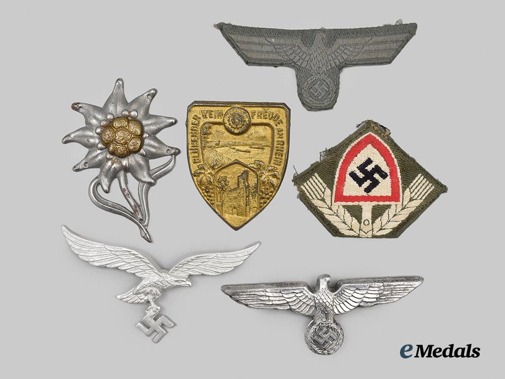 germany,_third_reich._a_mixed_lot_of_uniform_insignia___m_n_c2009