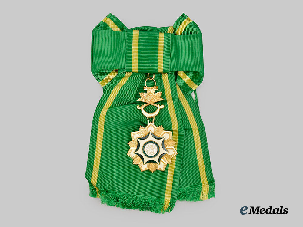 saudi_arabia._an_order_of_abdulaziz_al_saud,_i_class_sash_badge,_c.1980___m_n_c2014