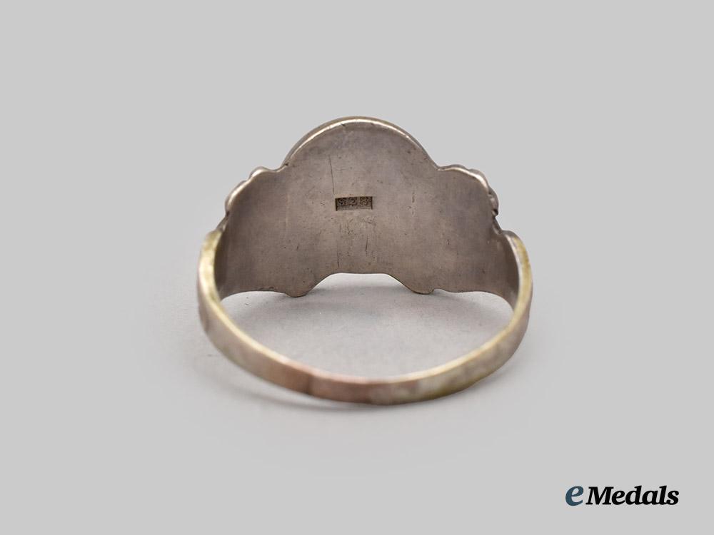 germany,_wehrmacht._a_totenkopf_ring_in_silver___m_n_c2018