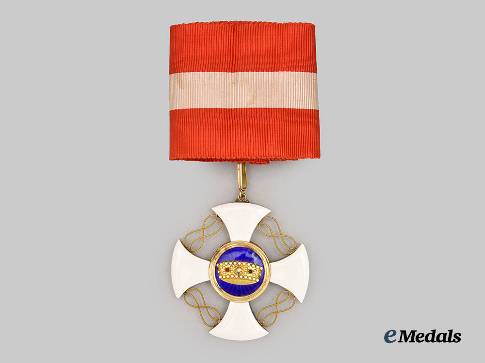 italy,_kingdom._an_order_of_the_crown_of_italy_in_gold,_commander,_c.1910___m_n_c2022