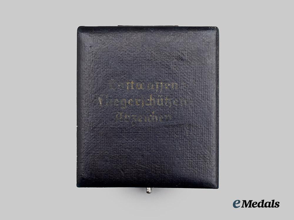 germany,_luftwaffe._a_presentation_case_for_an_air_gunner_badge___m_n_c2045