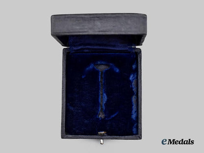 germany,_luftwaffe._a_presentation_case_for_an_air_gunner_badge___m_n_c2046