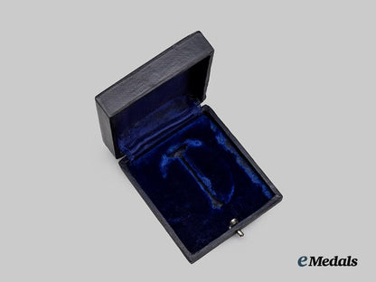 germany,_luftwaffe._a_presentation_case_for_an_air_gunner_badge___m_n_c2047