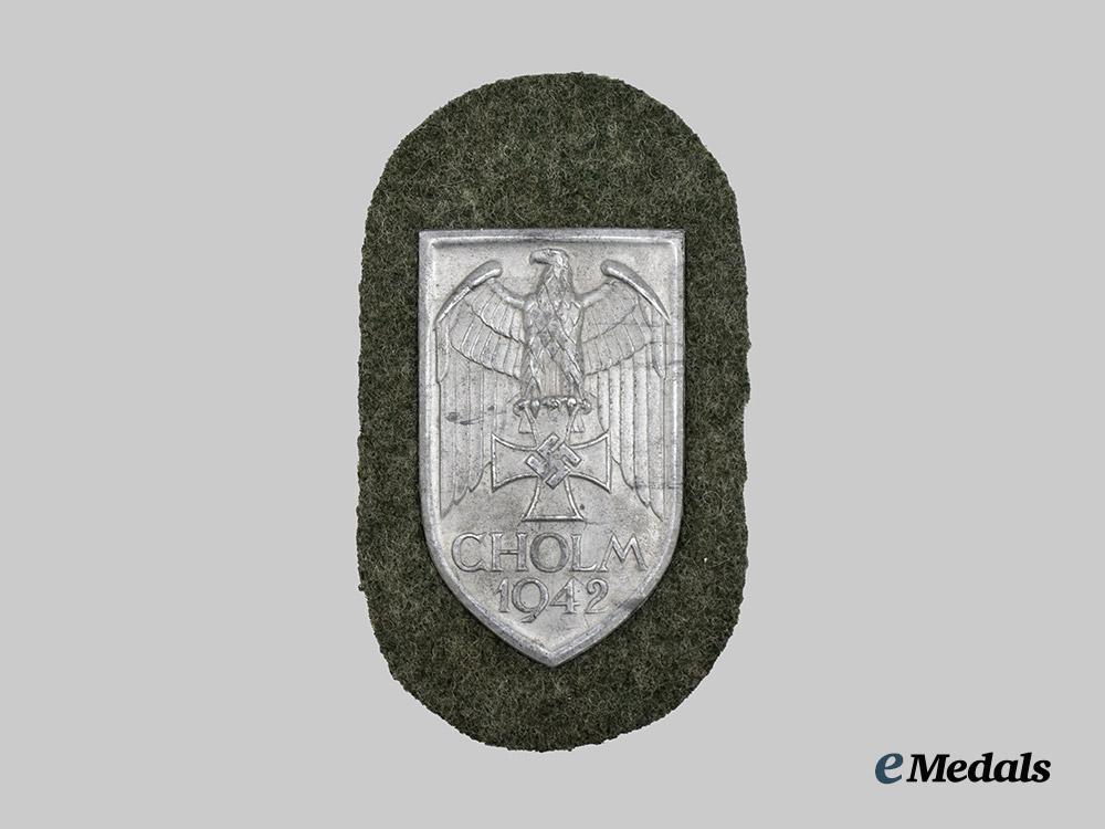 germany,_heer._a_rare_cholm_shield,_refurbished_example___m_n_c2051