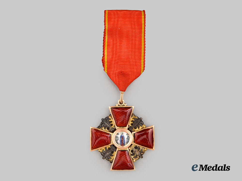 russia,_empire._an_imperial_order_of_st._anne_in_gold,_third_class,_c.1900___m_n_c2072