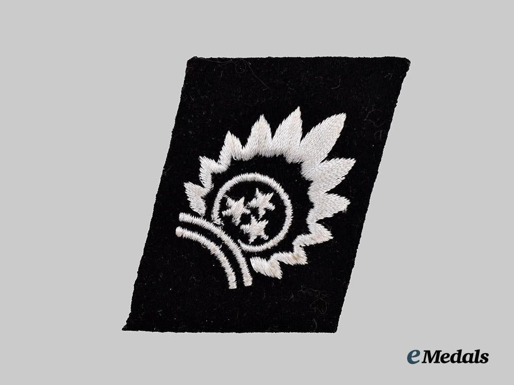germany,_s_s._a19th_waffen_grenadier_division_of_the_s_s(1st_latvian)_volunteer's_collar_tab,_dachau_variant___m_n_c2086