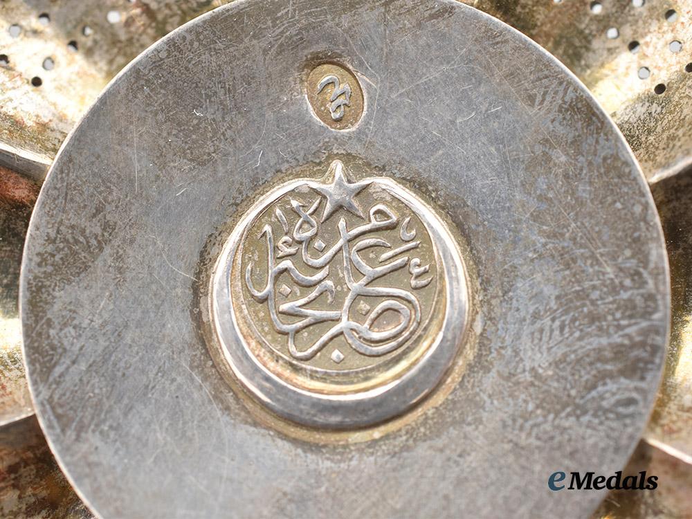 turkey,_ottoman_empire._an_order_of_osmania,_i_class_breast_star___m_n_c2102