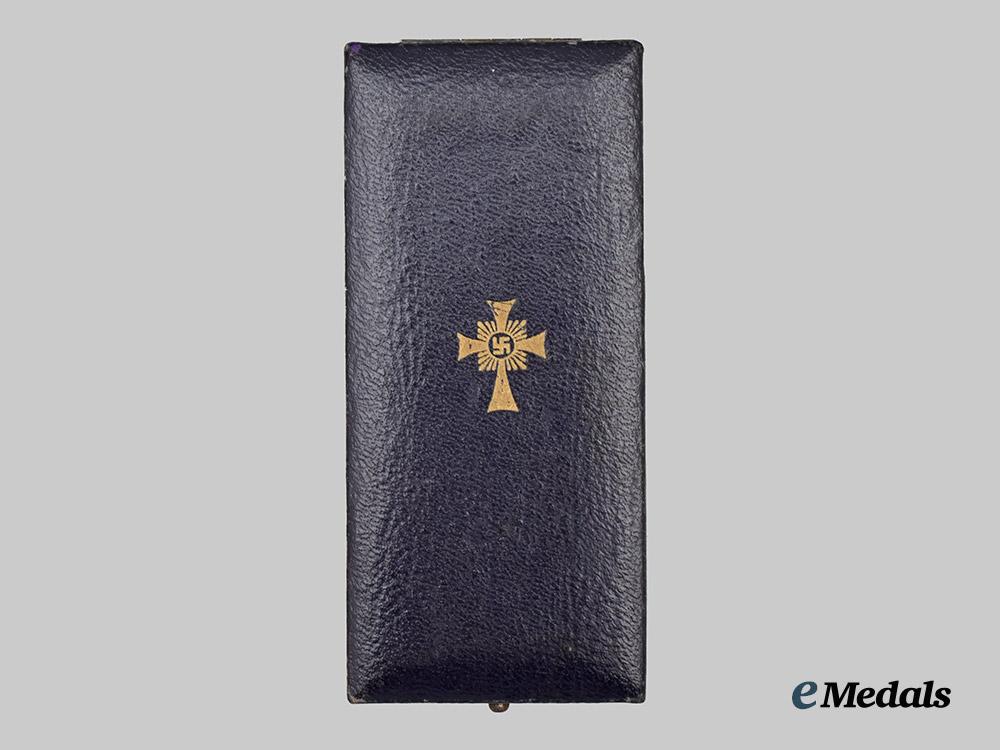 germany,_third_reich._an_honour_cross_of_the_german_mother,_gold_grade_with_case,_by_alois_rettenmaier___m_n_c2107