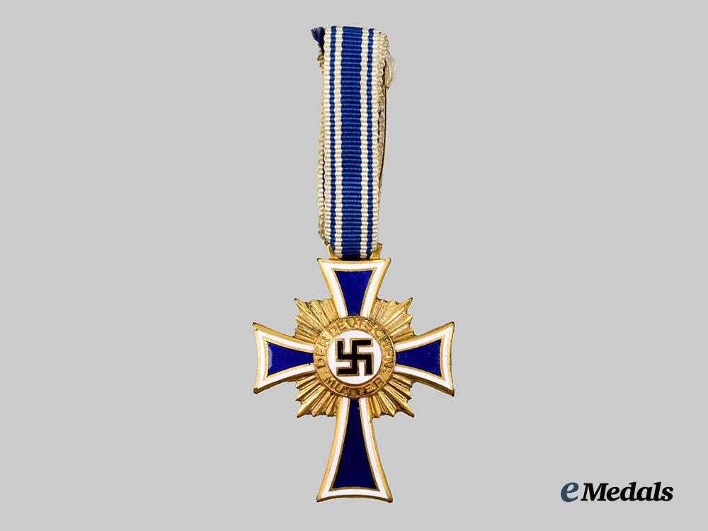 germany,_third_reich._an_honour_cross_of_the_german_mother,_gold_grade_with_case,_by_alois_rettenmaier___m_n_c2111