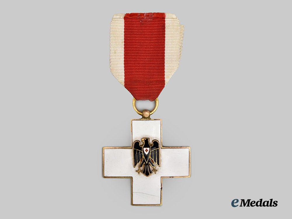 germany,_third_reich._a_cross_of_honour_of_the_german_red_cross,_i_i_class_with_case___m_n_c2130