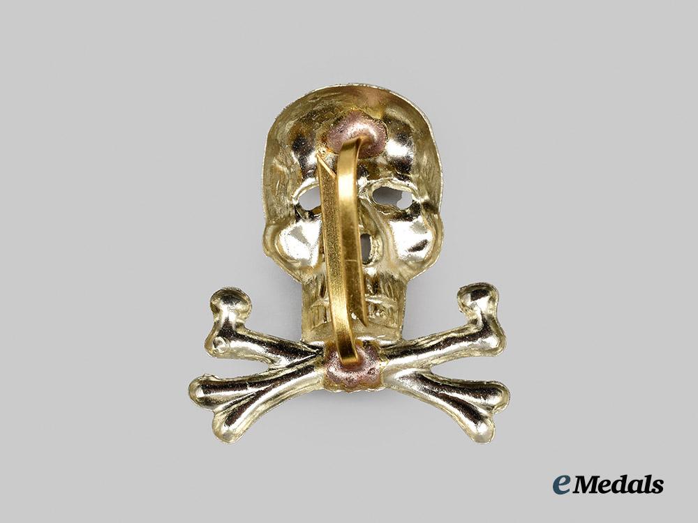 germany,_heer._a_mint_braunschweig_totenkopf_traditions_badge___m_n_c2160