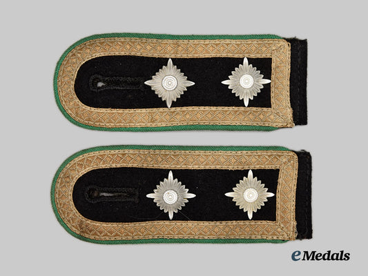 germany,_third_reich._a_rare_matching_pair_of_reserve_waffen-_s_s_hauptscharführer_shoulder_straps___m_n_c2164