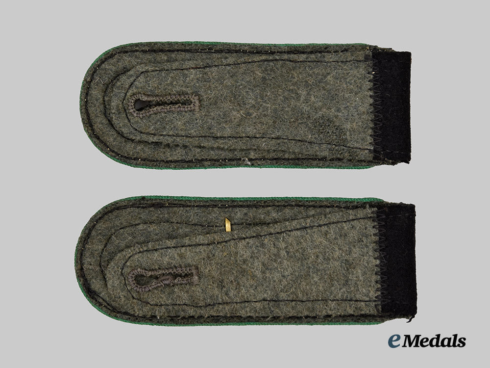 germany,_third_reich._a_rare_matching_pair_of_reserve_waffen-_s_s_hauptscharführer_shoulder_straps___m_n_c2165