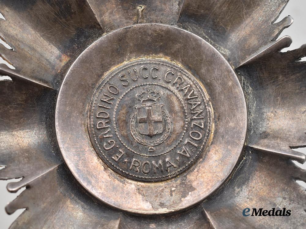 italy,_kingdom._an_order_of_the_crown,_grand_cross_breast_star_in_gold___m_n_c2165