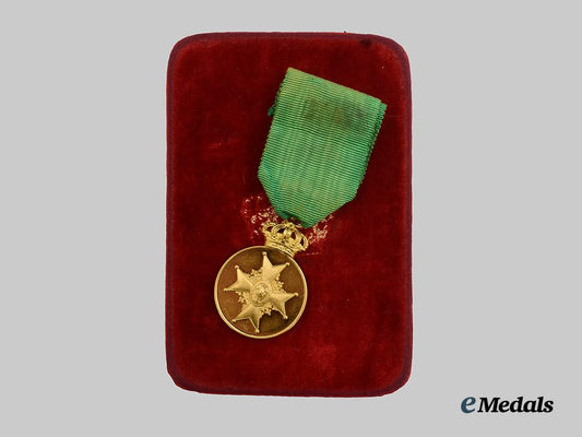 sweden,_kingdom._an_order_of_vasa,_gold_medal,_c.1900___m_n_c2169