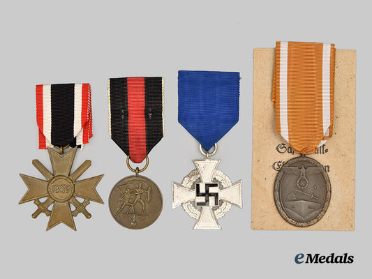 germany,_third_reich._a_lot_of_four_service_decorations___m_n_c2182