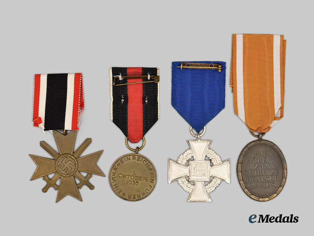 germany,_third_reich._a_lot_of_four_service_decorations___m_n_c2184