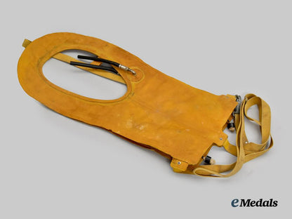 united_states._an_air_force“_mae_west”_pneumatic_life_preserver_vest,_c.1945___m_n_c2189