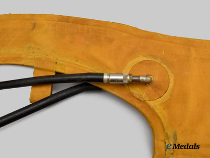 united_states._an_air_force“_mae_west”_pneumatic_life_preserver_vest,_c.1945___m_n_c2190