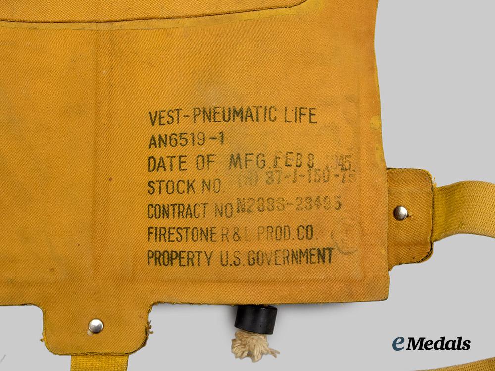 united_states._an_air_force“_mae_west”_pneumatic_life_preserver_vest,_c.1945___m_n_c2192