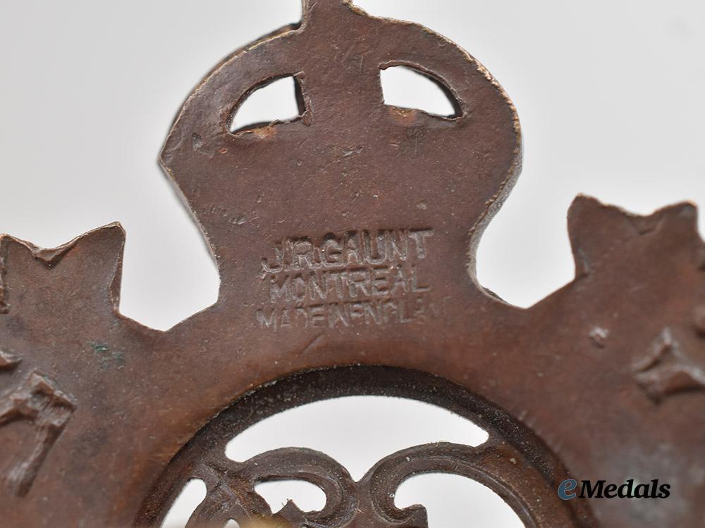 canada,_commonwealth._a_rare_second_war_royal_canadian_engineers_cap_badge,_by_gaunt___m_n_c2192