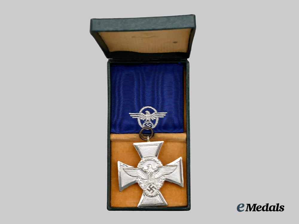 germany,_ordnungspolizei._a_long_service_award,_i_i_class_for18_years,_with_case___m_n_c2197
