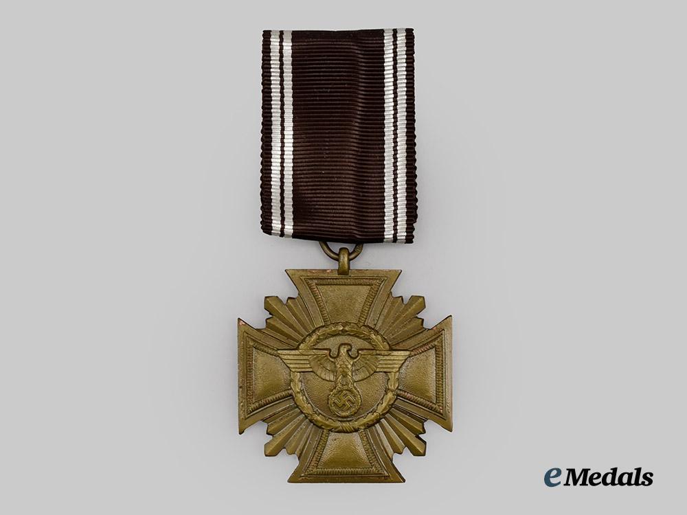 germany,_n_s_d_a_p._a_long_service_award,_i_i_i_class_for10_years_with_case,_by_förster&_barth___m_n_c2206