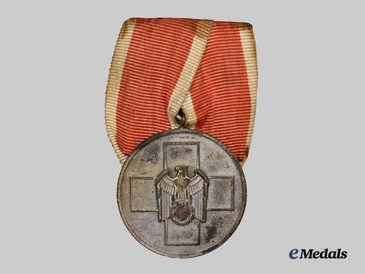 germany,_third_reich._a_german_social_welfare_medal,_on_single_mount___m_n_c2212