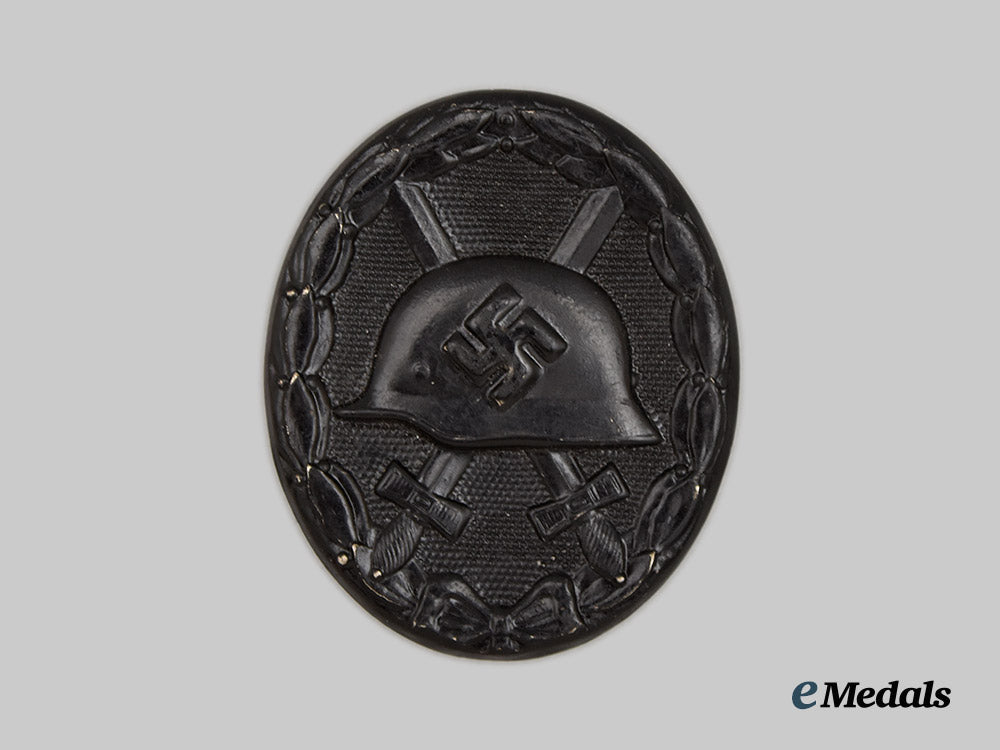 germany,_third_reich._a_group_of_service_awards_and_documents_to_franz_siedenkamp___m_n_c2225