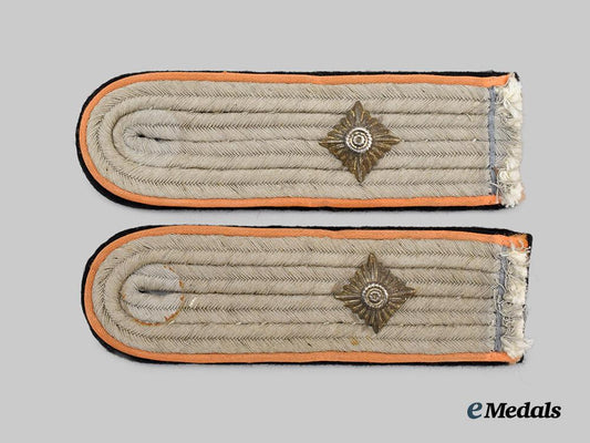germany,_s_s._a_set_of_waffen-_s_s_reconnaissance_obersturmführer_shoulder_boards___m_n_c2226