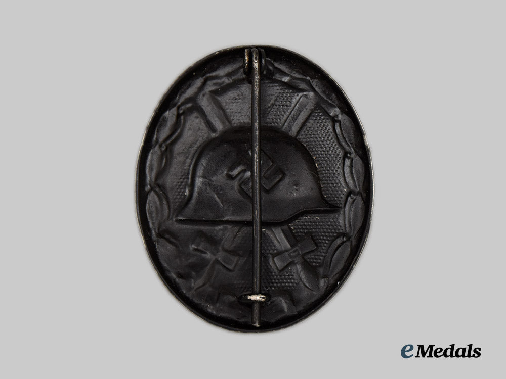 germany,_third_reich._a_group_of_service_awards_and_documents_to_franz_siedenkamp___m_n_c2226