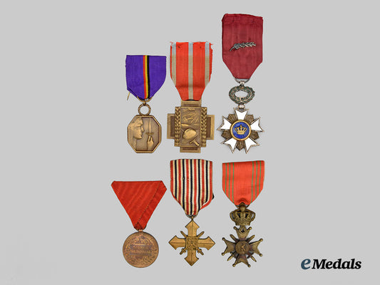 europe._a_lot_of_second_war_period_medals&_awards___m_n_c2236