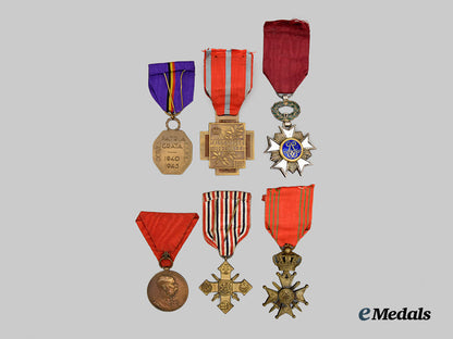europe._a_lot_of_second_war_period_medals&_awards___m_n_c2237