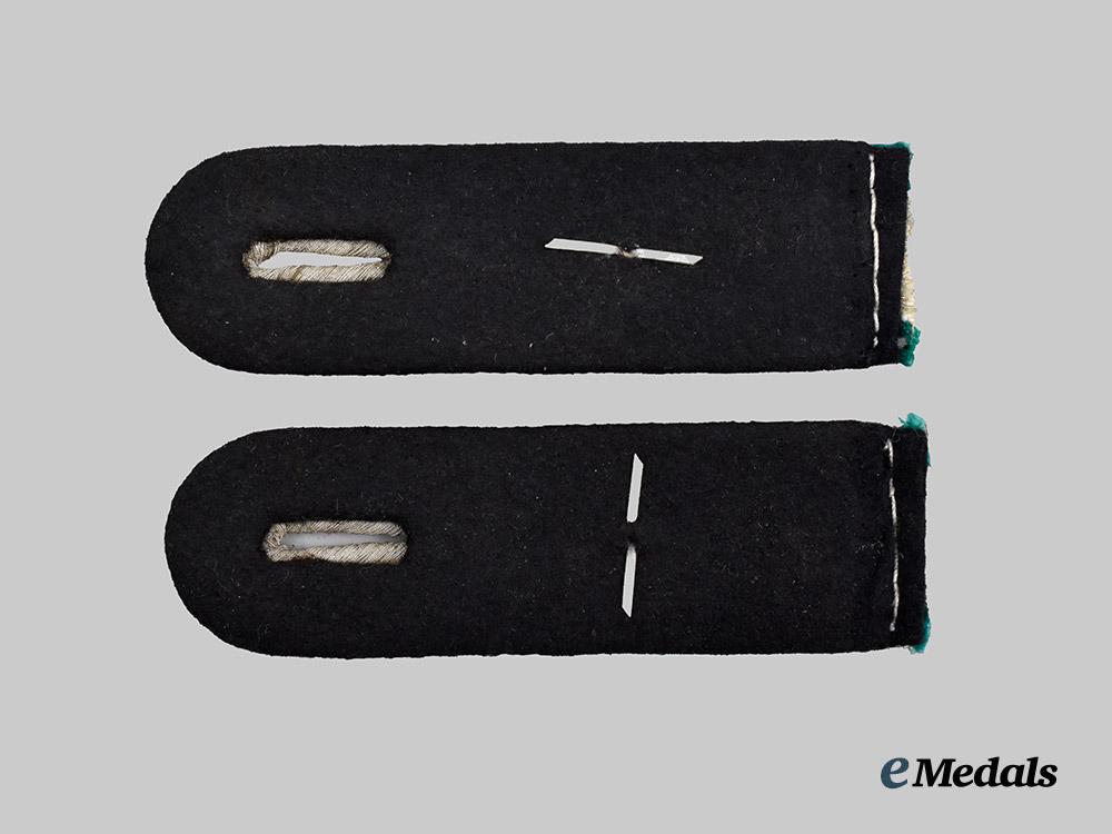germany,_s_s._a_set_of_sicherheitsdienst_obersturmführer_shoulder_boards___m_n_c2243